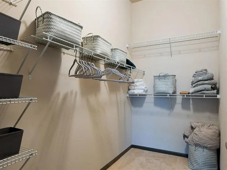 Bluebird Row Apartments — Photo 47