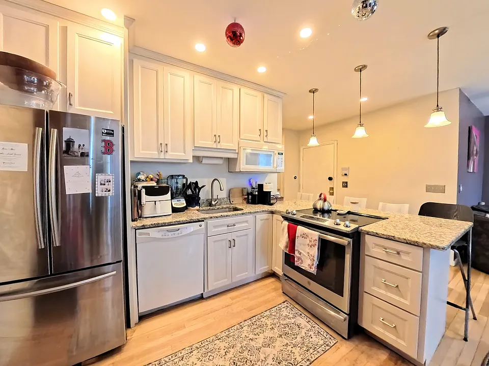 285 Dorchester St #2