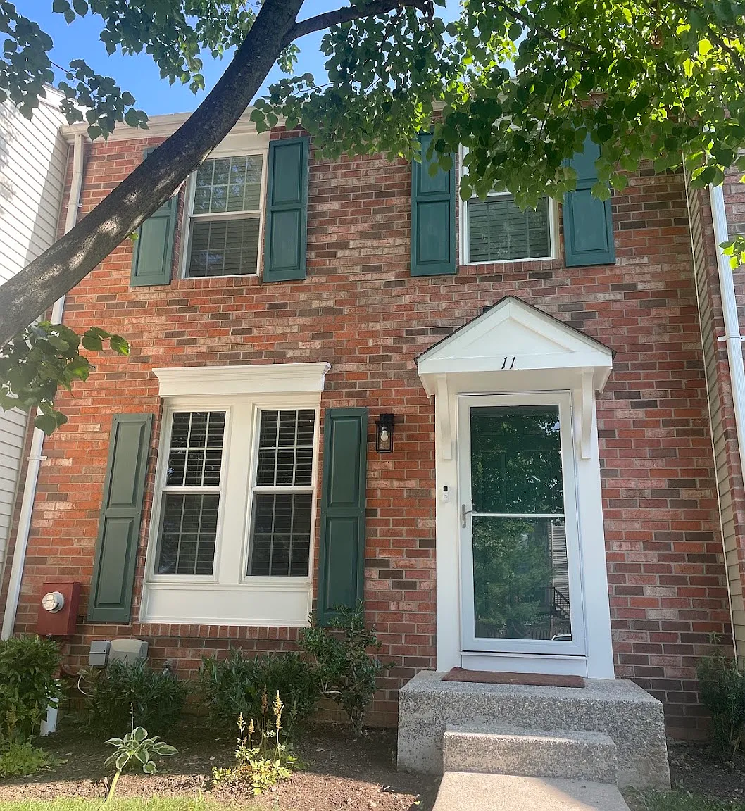 2 bed, 1390 sqft, $2,400 — Photo 1