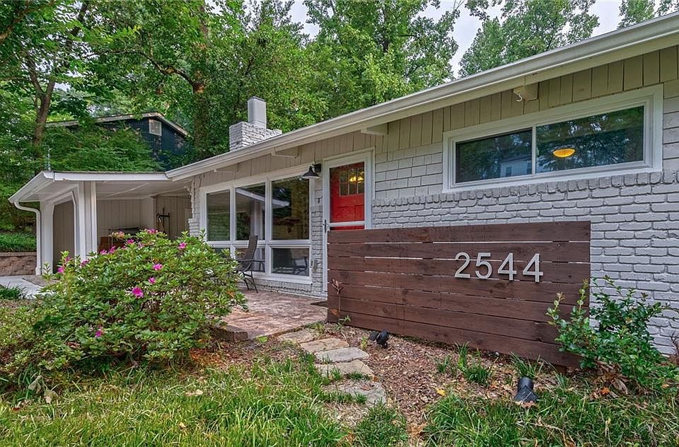 1st image of 2544 Wawona Dr NE
