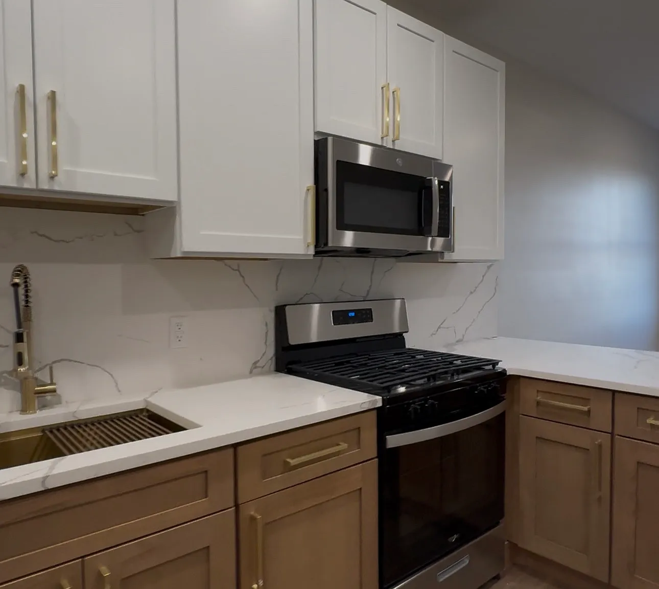 3 bed, 1300 sqft, $3,200 — Photo 3