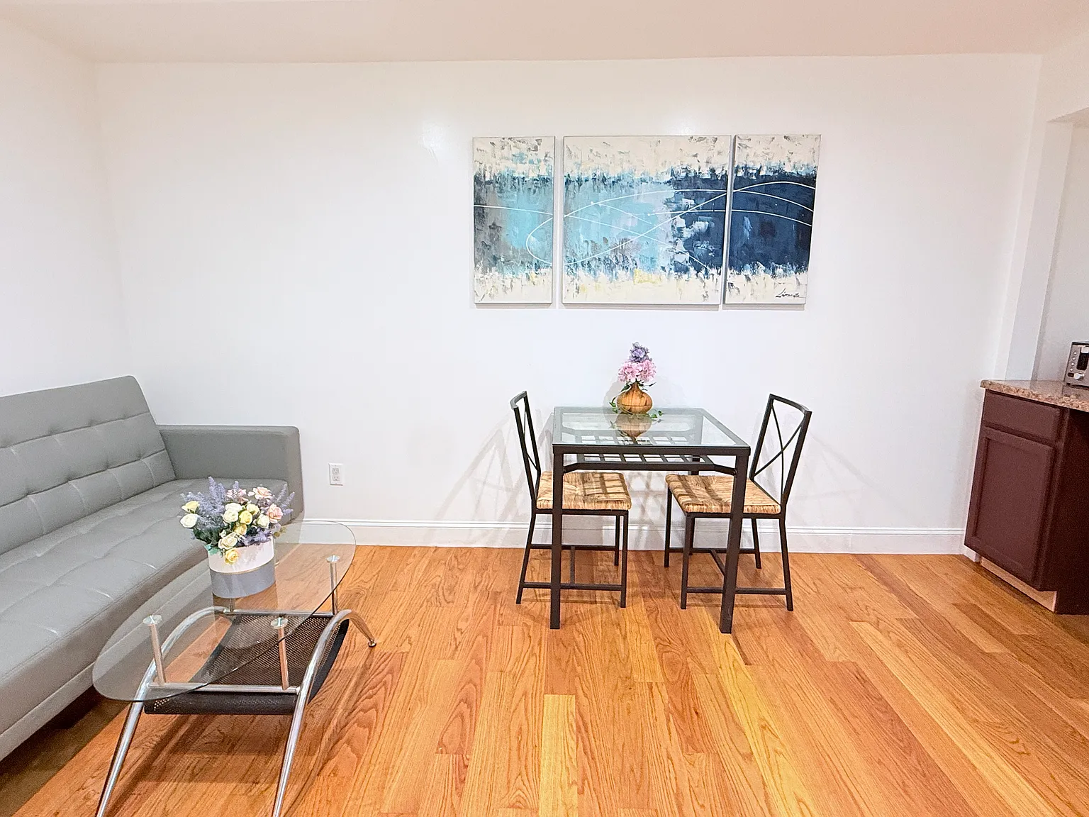 1 bed, 528 sqft, $2,300 — Photo 2