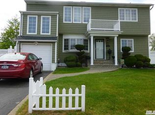 4080 Maywood Dr, Seaford, NY 11783
