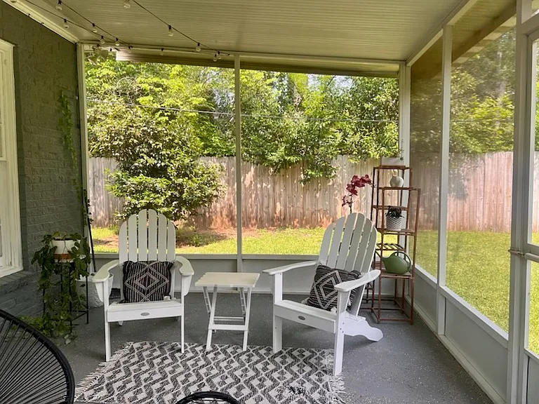 426 Forest Glen Dr — Photo 3