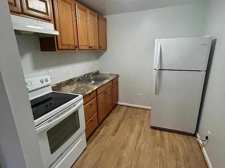 18209 Graham Ct #49 — Photo 5
