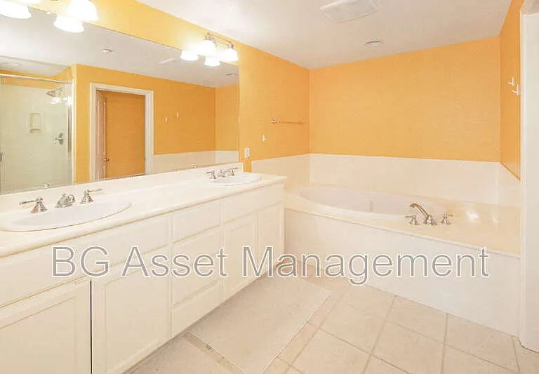 1653 Northshore Dr — Photo 11