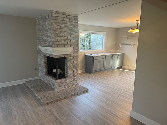 4th image of 4982 Lafayette St
