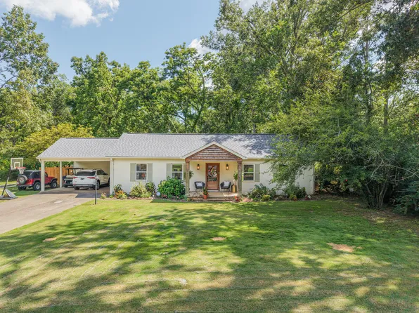 1702 Magnolia Rd, Corinth, MS 38834