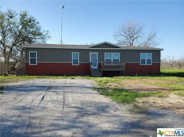 537 County Road 220, Lott, TX 76661