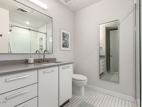 4th image of 1 E LEXINGTON Avenue #1007