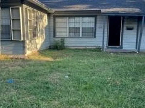 5862 Southurst St, Houston, TX 77033