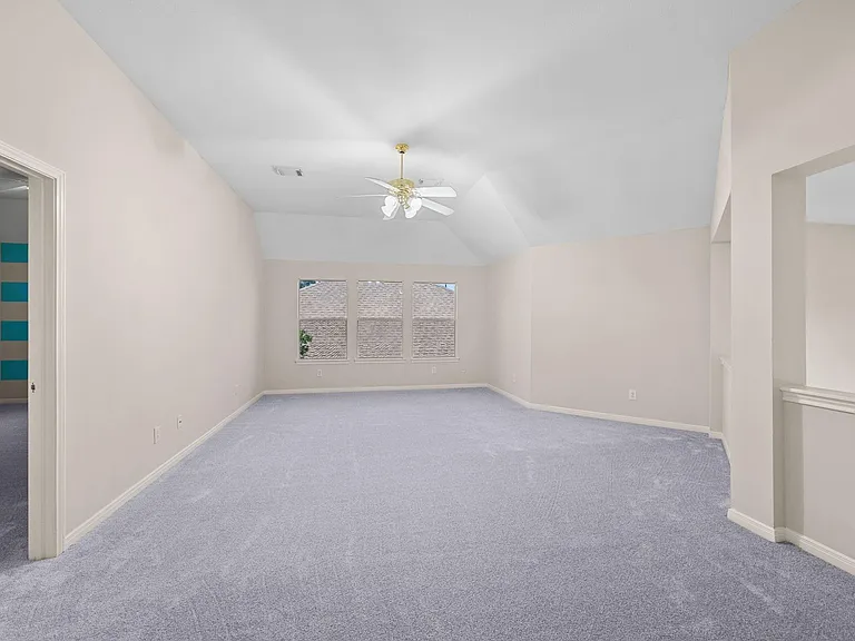 2207 Thistlerock Ln — Photo 31