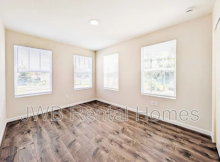 960 Palmetto St — Photo 7