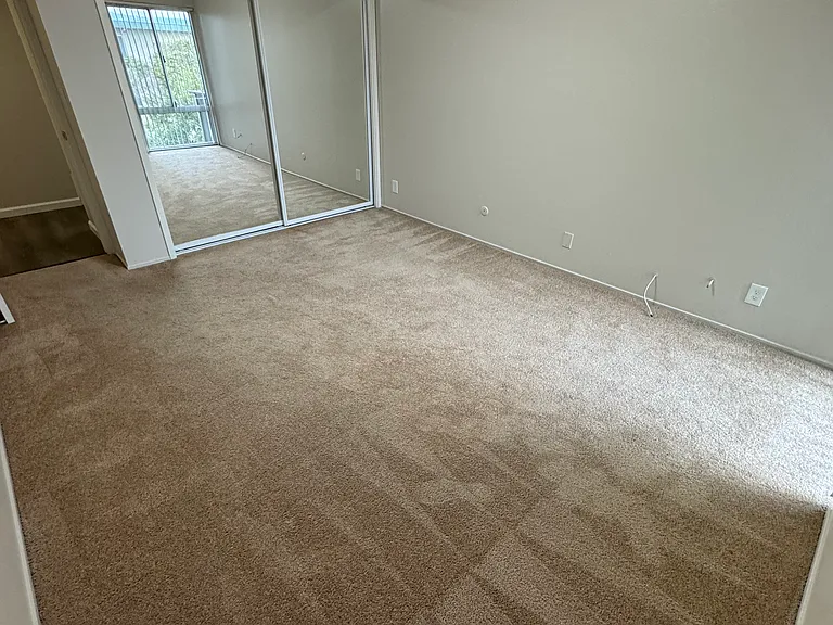 Kula Kai Apartments — Photo 17