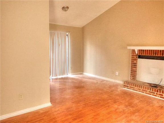 2nd image of 908 Highland Mist Ln