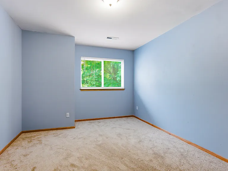 4811 43rd Ln SE — Photo 15