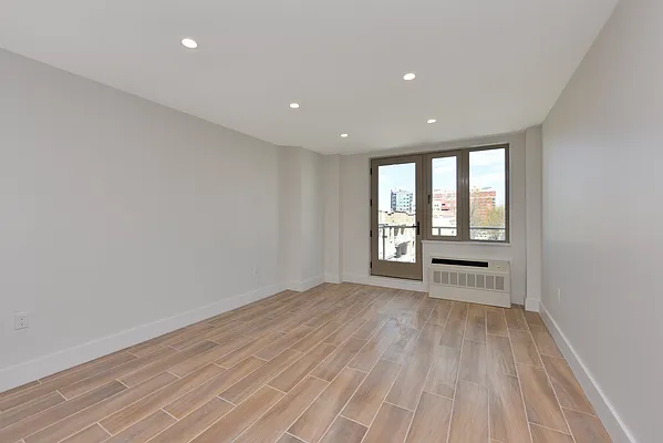 Rented by Metropolis International Realty Inc. | media 10