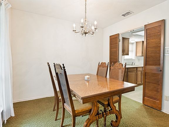 3rd image of 3618 Pomeroy Dr