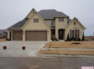227 E 128th St, Jenks, OK 74037