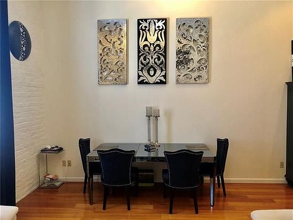 5th image of 448 Julia St APT 213