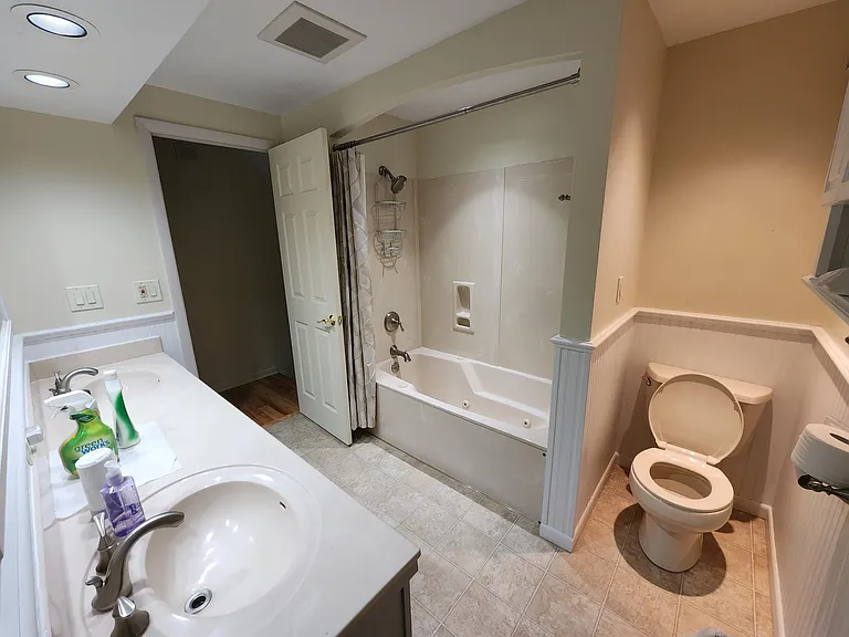 Village Green Dr — Photo 16