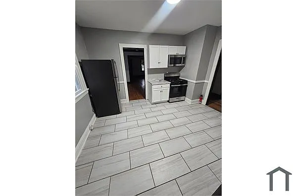 Building Photo - 4280 E 124th St #1