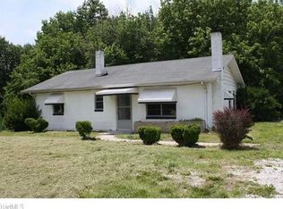 225 Gravely St, Mount Airy, NC 27030