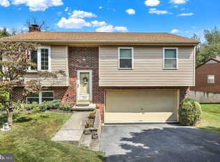 228 Wexham Dr, Reading, PA 19607