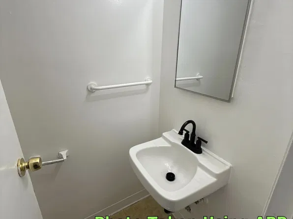 1509 Mount Vernon Ave APT E, Bakersfield, CA 93306