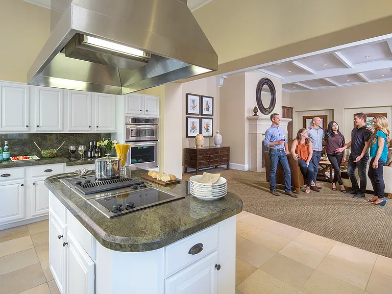 Monte Vista Apartment Homes — Photo 12