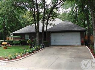 1113 Willow Ridge Dr, Azle, TX 76020