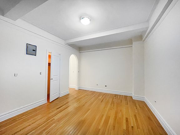 4th image of 166 2nd Ave APT 3J