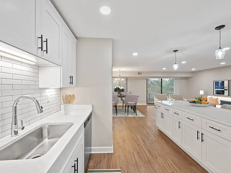 Indian Creek Apartments and Townhomes — Photo 24