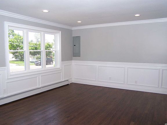 2nd image of 373 Anchor Ave