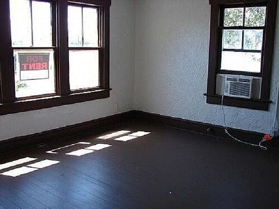 5th image of 236 N Peninsula Dr #2