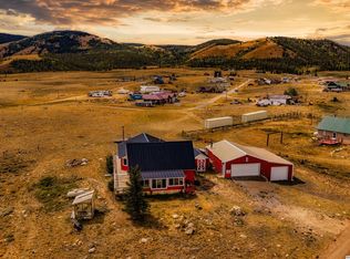 42 Ridge Rd, Centennial, WY 82055