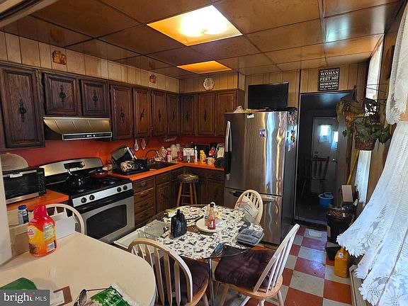 5th image of 1317 E Rittenhouse St