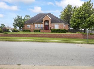 6375 W Greens Chapel Rd, Fayetteville, AR 72704