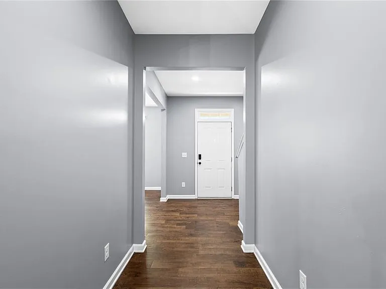 407 Aviary Ln — Photo 11