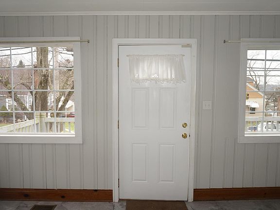 3rd image of 234 Henson Ave