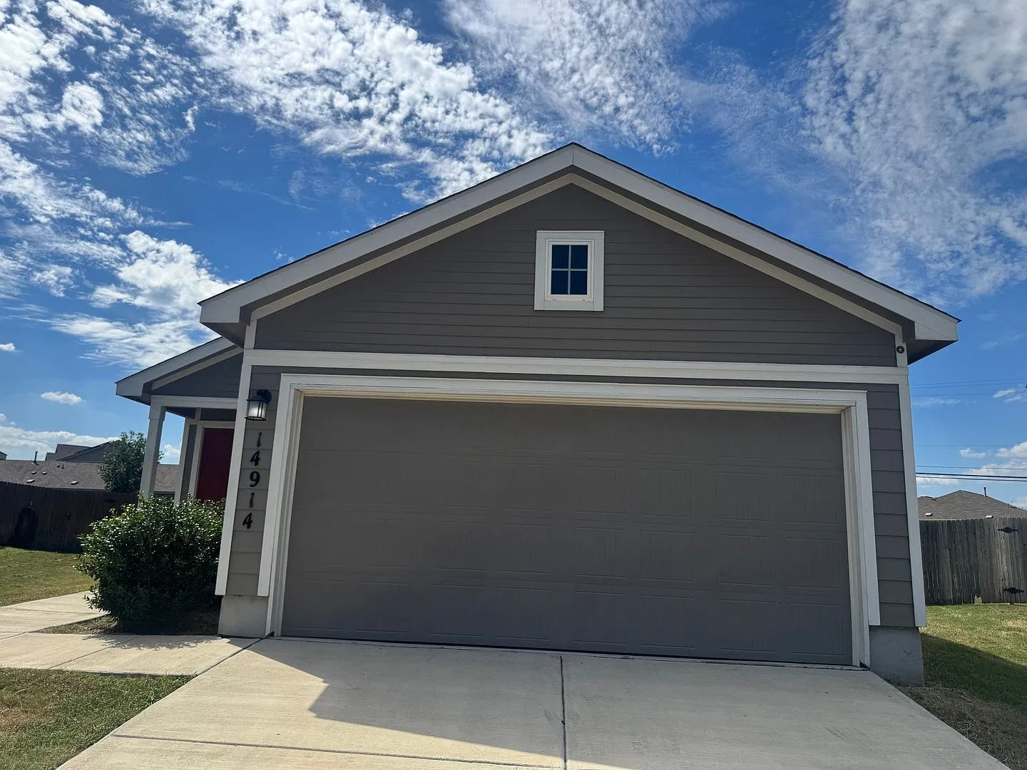 4 Bedroom/2 Bath With an Endless Backyard! — Photo 2