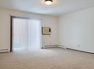 1105 12th St NE #6, Jamestown, ND 58401