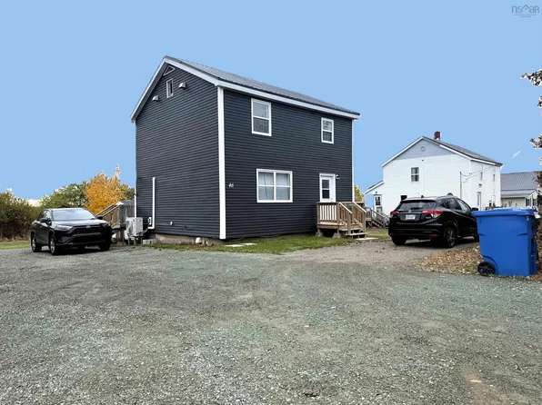 46 Lisgar St, Springhill, NS B0M 1X0