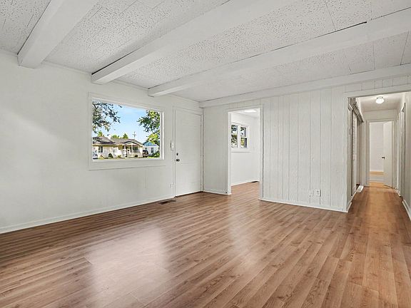 3rd image of 828 Taylor Ave