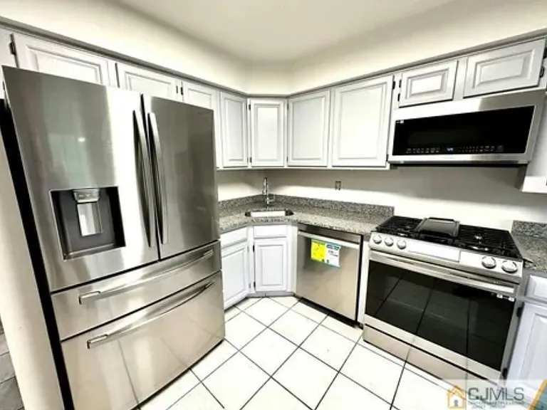 124 Salem Rd — Photo 4
