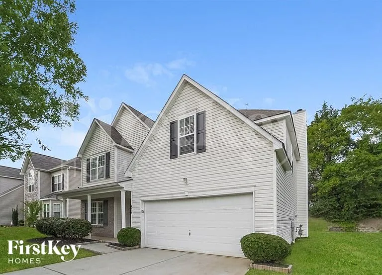 4615 Canipe Dr — Photo 3