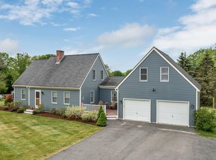 3 Roberts Rd, Rochester, NH 03867