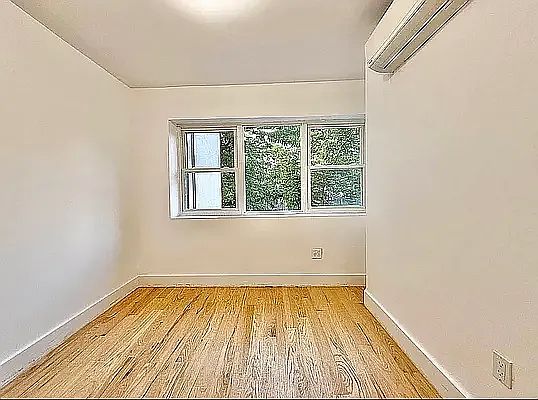 4th image of 974 Dekalb Ave #2