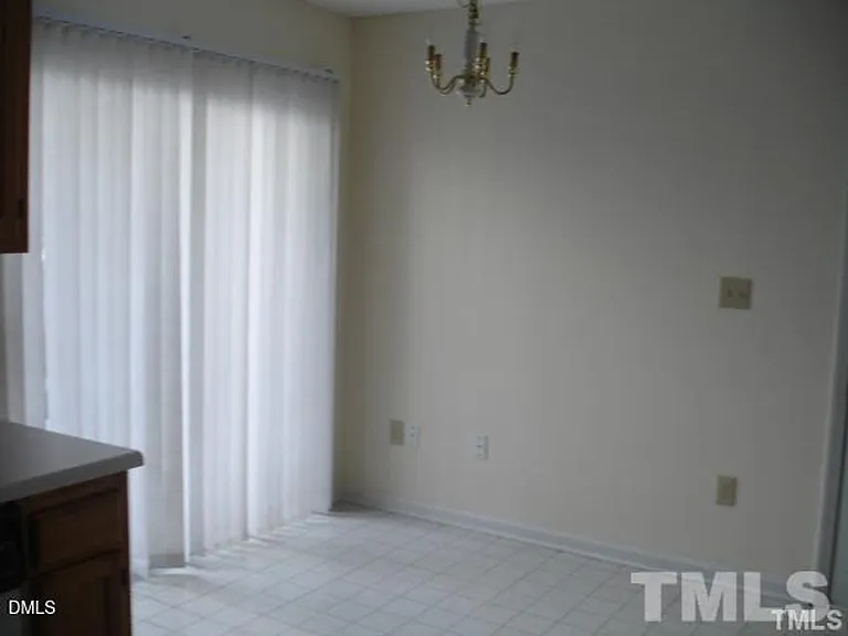 311 Wax Myrtle Ct — Photo 5