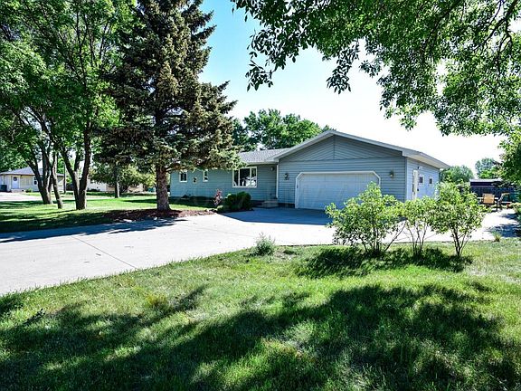 5th image of 107 Maple Dr